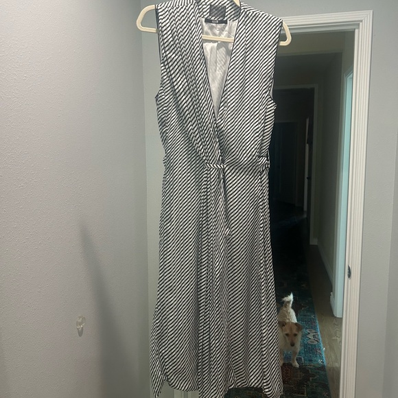 $960 Deborah Lyons Ashley Midi Dress - Picture 2 of 4